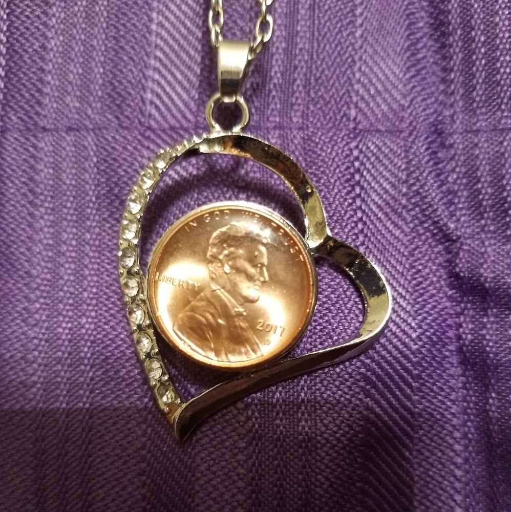 Treasure snap necklace